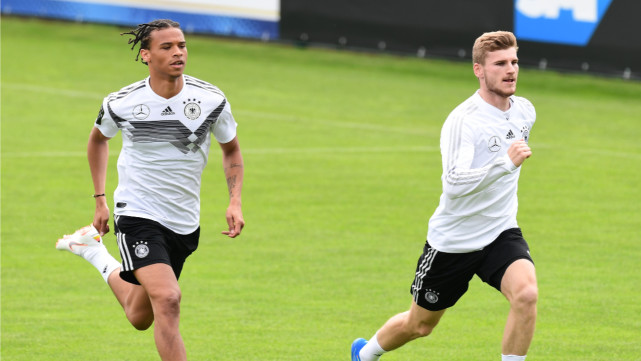 德国卫冕之路五难题:左翼人选难定 诺伊尔状态