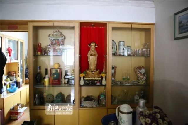 老赖欠款900多万元还玩“失踪” 房屋被强制腾退