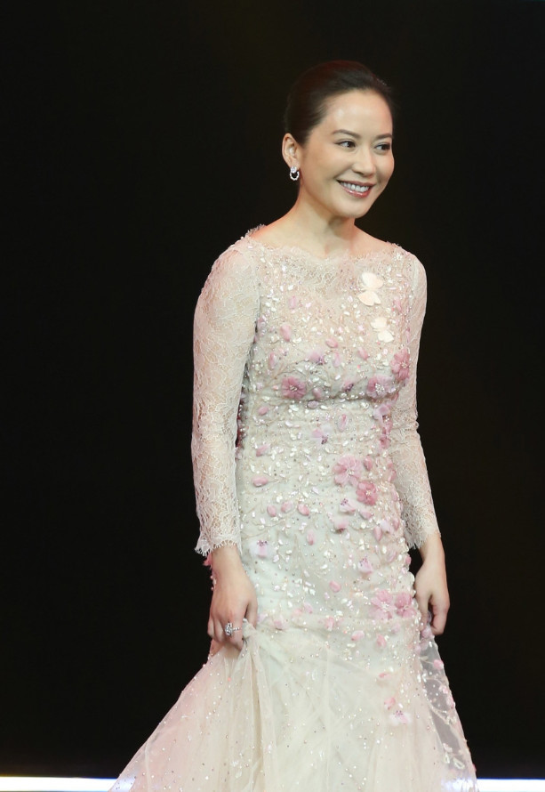 俞飞鸿亮相某节目,网友:比林青霞还老了!