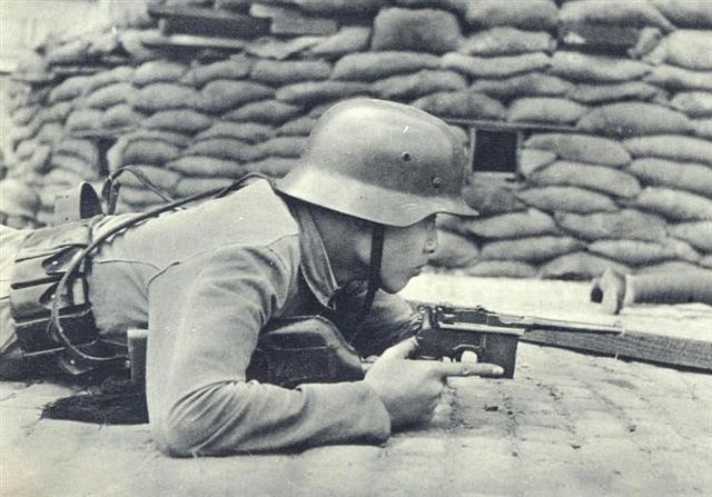 日本人说好的工匠精神呢?当年日本不但山寨