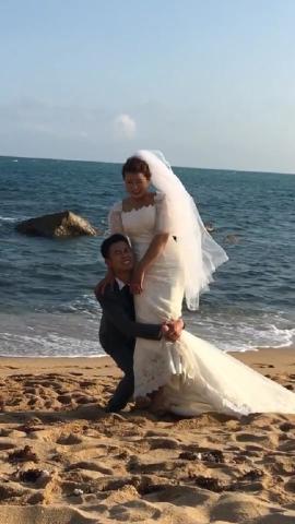 海边婚纱视频_海边婚纱(2)