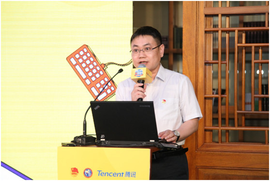 报告称近半数青少年上网时长在2小时以内 超7