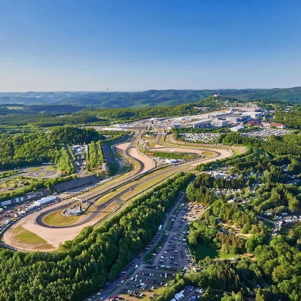 racing|纽北赛道"停车场",一起看下牛背上停的都是哪些车