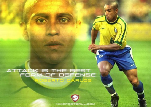 15大巨星凑在一起,打了一把真人版实况足球