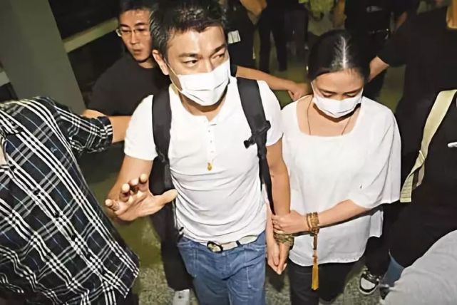 朱丽倩52岁拼二胎,刘德华想要儿子"直男癌"么?