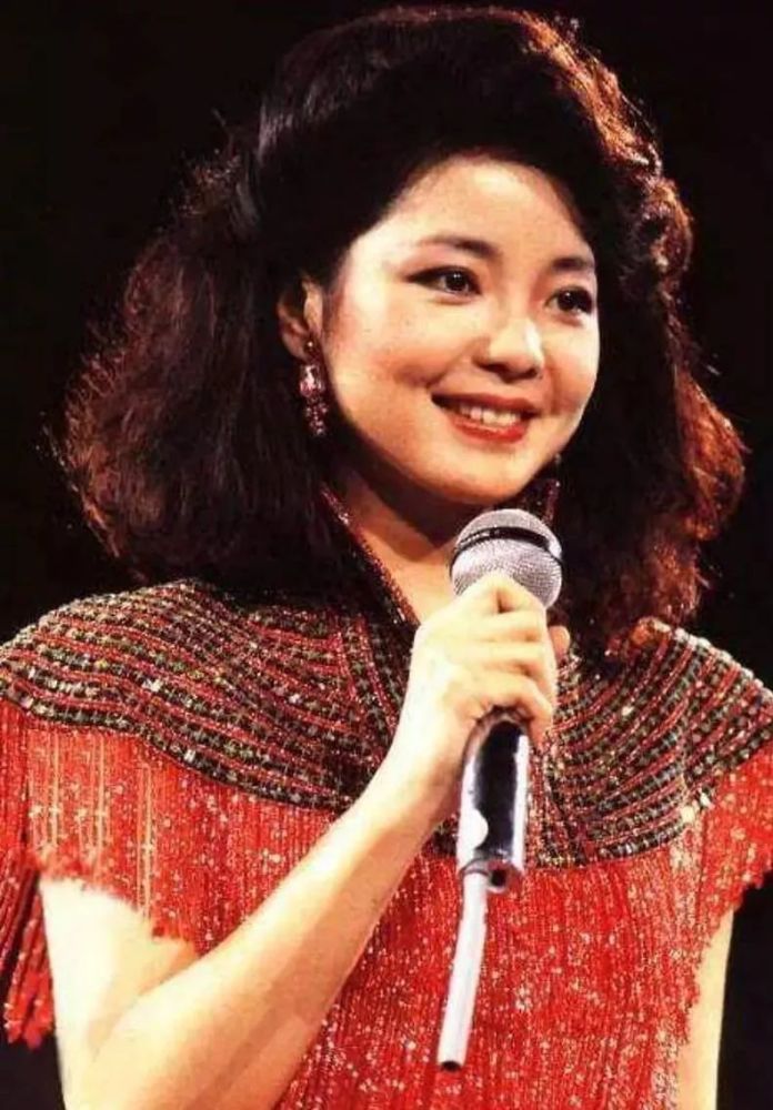 邓丽君66岁诞辰:任时光匆匆流去,我只在乎你