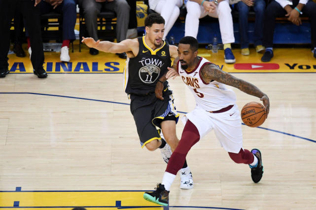 费舍尔力挺JR首发:不应该把史密斯撤到替补席