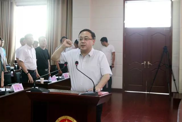 雷江声任府谷县人民政府副县长、代县长