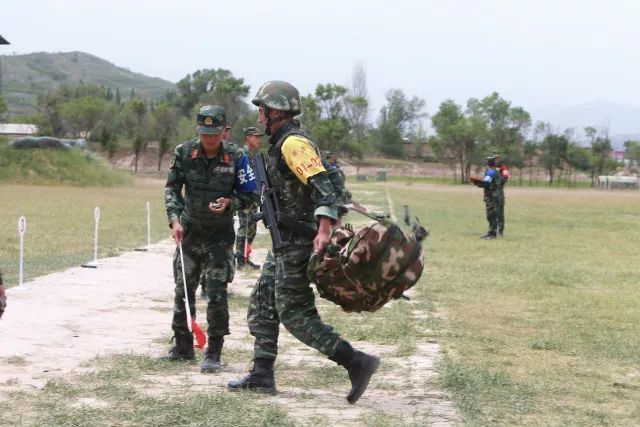 武警"沙狐突击队"比武竞赛了解一下