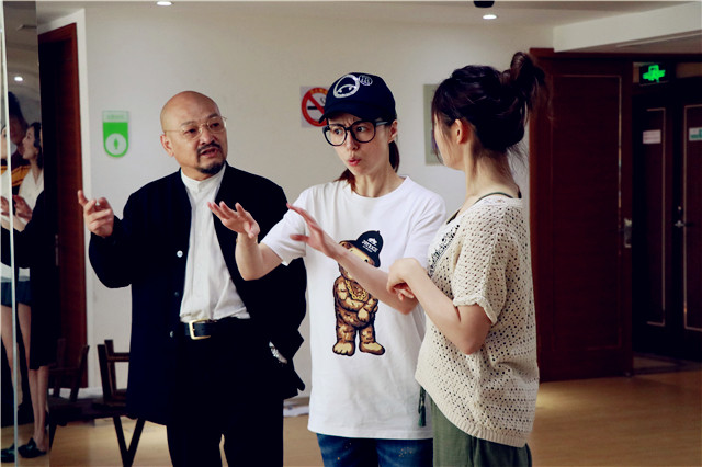 沪语话剧《繁花》北京将演 王家卫曾对原著一