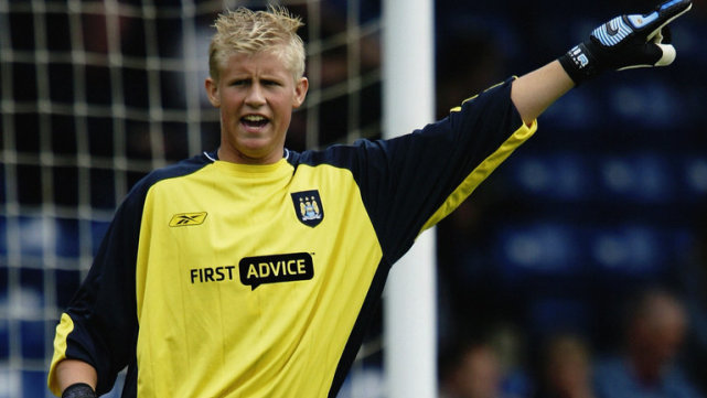 以父之名!小舒梅切尔接过爸爸的手套 扛起丹麦