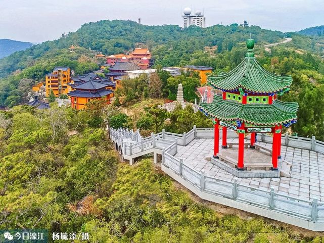 青云岩之韵:怪石,鸣泉,石刻