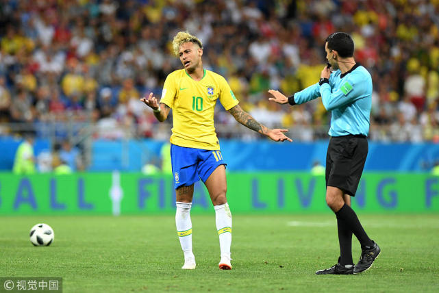 库鸟穿云箭巴西1-1瑞士 40年世界杯首战全胜终