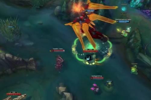 新版剑魔配上璐璐大招是什么效果?大龙都被吓