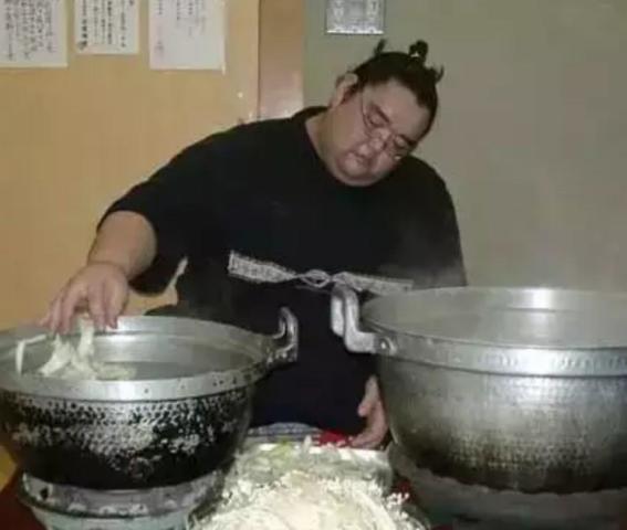 100斤美女嫁800斤胖子,胖子离世,娇妻继承千万遗产却无人再敢娶
