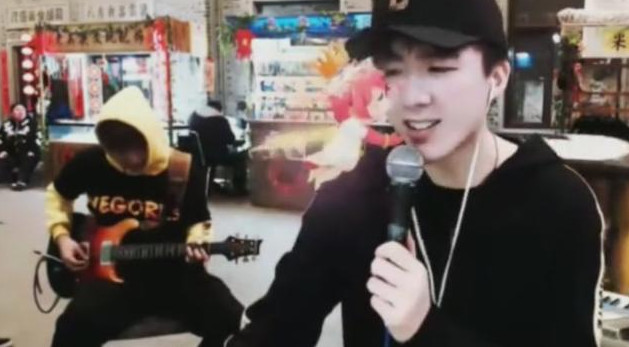 抖音最火的小哥哥宁哥,粉丝火爆,一个人可以