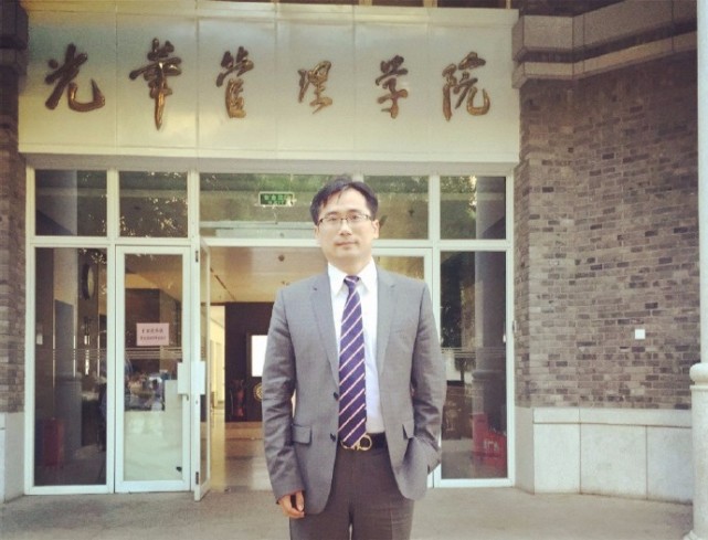 杨德龙:我在市场最低迷时入行,在创业板疯涨那