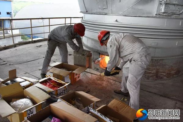 邵阳市公安局举行公开销毁毒品行动 63公斤毒