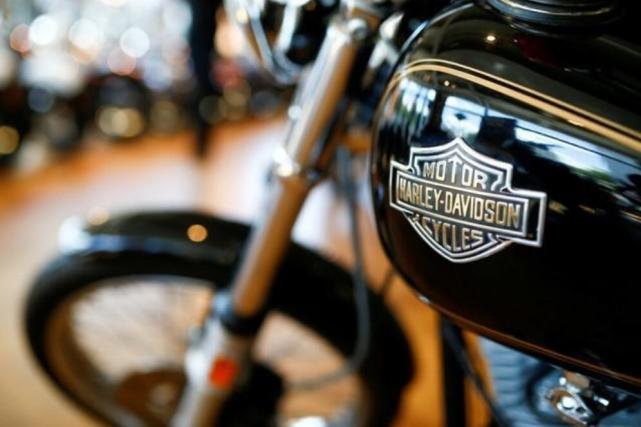 财经早报| 中概股惨遭血洗 苹果三星和解七年专