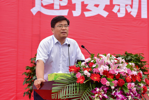 著名教育专家冯恩洪到衡水一中邯郸分校论道迎