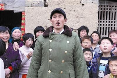 大衣哥人口_大衣哥