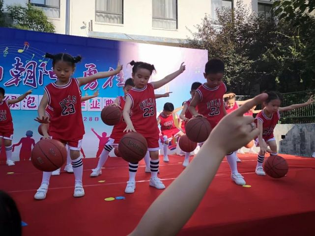 大风车幼儿园核心特色课程之花式篮球课程介绍