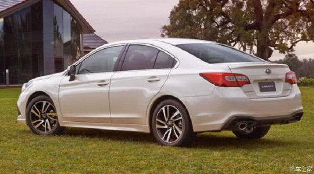 停车场偶遇大量新款凯美瑞网友:这就是不降价