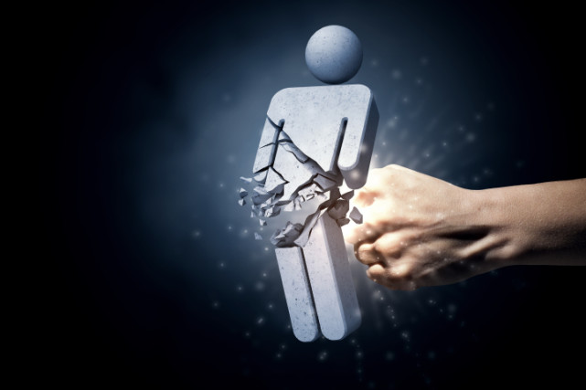 邻居拒不赔偿医药费 法院强制出售男子所持股票