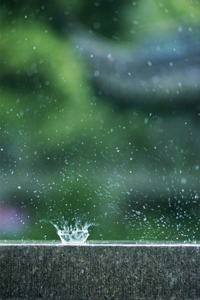 最缠绵的落雨诗词静听雨打窗台等一人归来