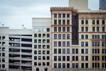 买房换中介遭短信威胁 市民害怕报复决定放弃