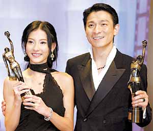 2004年,24岁的张柏芝凭借《忘不了》夺得金像奖影后,富有灵气演技精湛