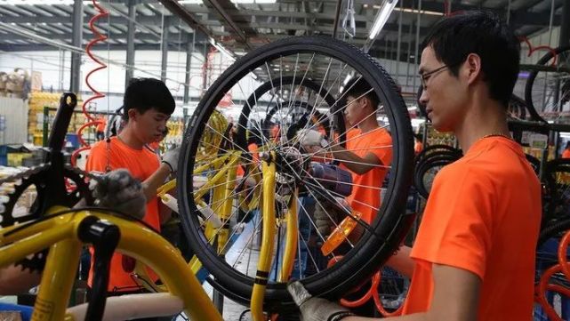 共享单车第一镇凉了:千元单车2折就卖,车厂转