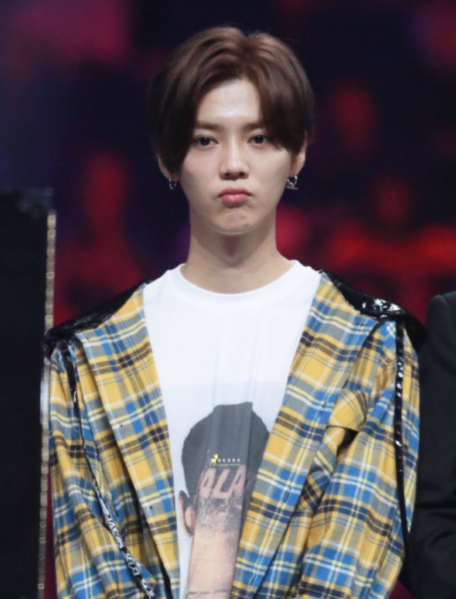 一线|鹿晗助阵KPL明星赛秀了把操作 却挡不住