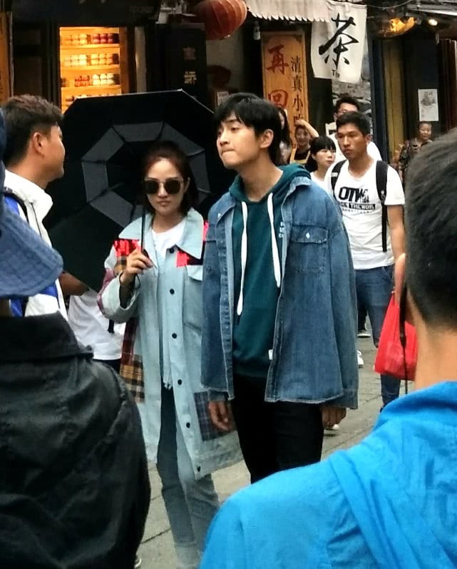 娱乐早报| 秋瓷炫产后首次报平安 陈晓与景甜替