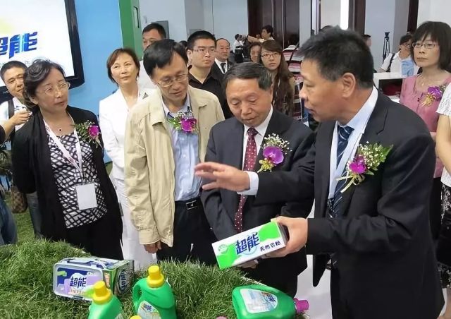 雕牌老总_雕牌洗洁精(3)