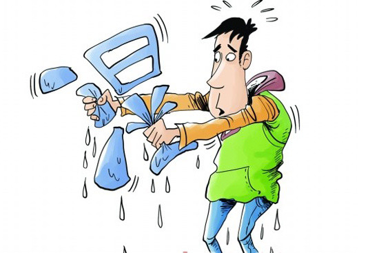 湿气“潜伏”在体内时，手骗不了人，若手上出现三个异常，不要拖