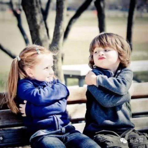 儿子被女孩打怎么办?<em>连岳</em>说:谁打你,你打谁,不