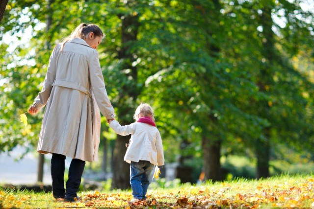 他何止给了孩子5亿元,还有一个韧性长大的童年