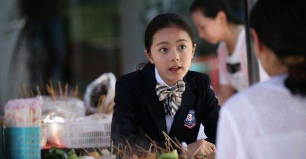 继关晓彤之后,张嘉译喜提新闺女 网友:漂亮又洋