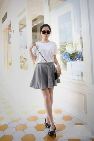 黑白灰经典百搭永不过时,夏季一样穿出女人范