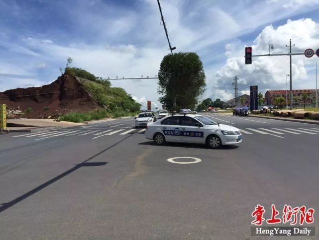 衡阳俩网友约了两月没约上科目三 市驾管所给