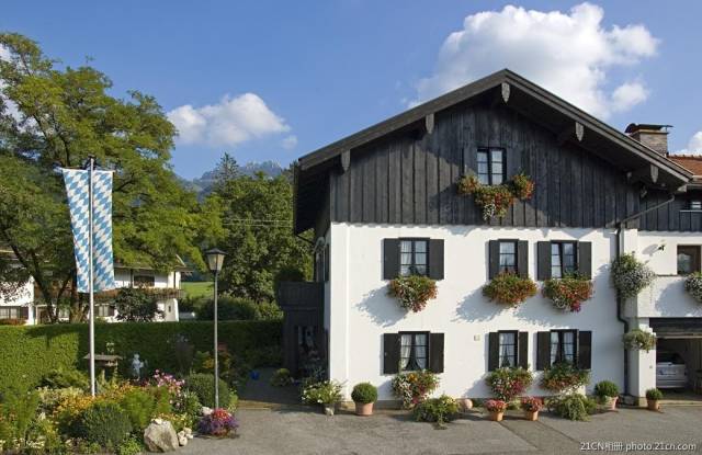 余秋雨在德国被拒租:因为你心中没有别人(值得