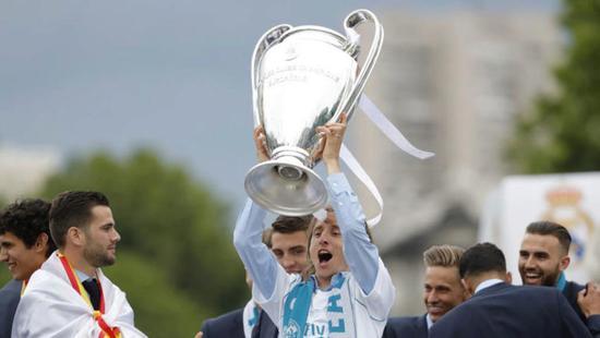 曝中超3亿年薪邀世界杯金球奖得主加盟 皇马3