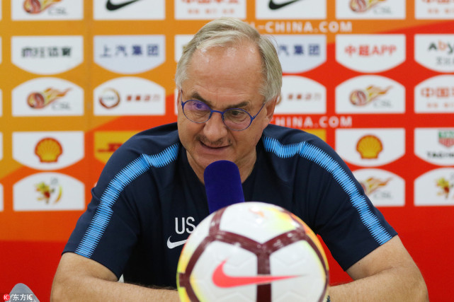 施蒂利克:3人停赛确有影响 要切断登巴巴与他