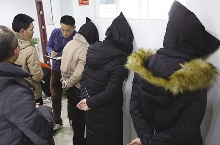 境外建服务器国内设网上赌场 129名涉案人员落