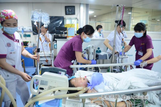 长沙18岁女孩因一场感冒心跳骤停 人工心助