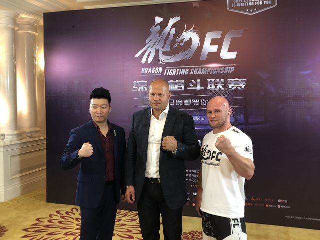 格斗沙皇菲多不在40岁退役中国mma选手将展露锋芒