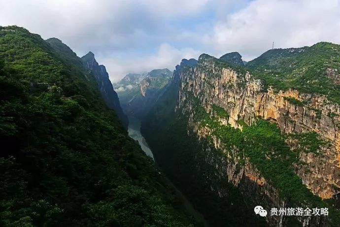 北盘江, 古称牂牁江,流经六盘水,安顺和黔西南,是夜郎国的核心区域