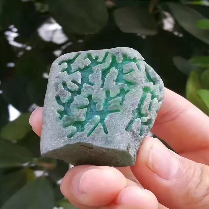 300克重的后江小原石，美女5千拿下，开窗后商家却后悔了！