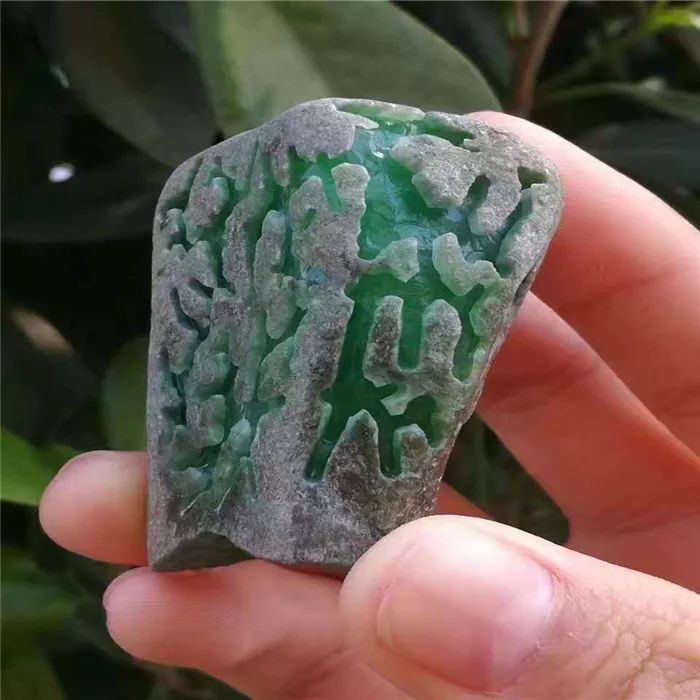 300克重的后江小原石，美女5千拿下，开窗后商家却后悔了！